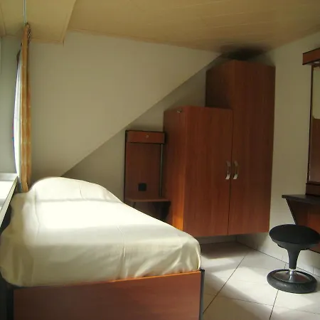 Holiday home With Pool Sauna Lunteren