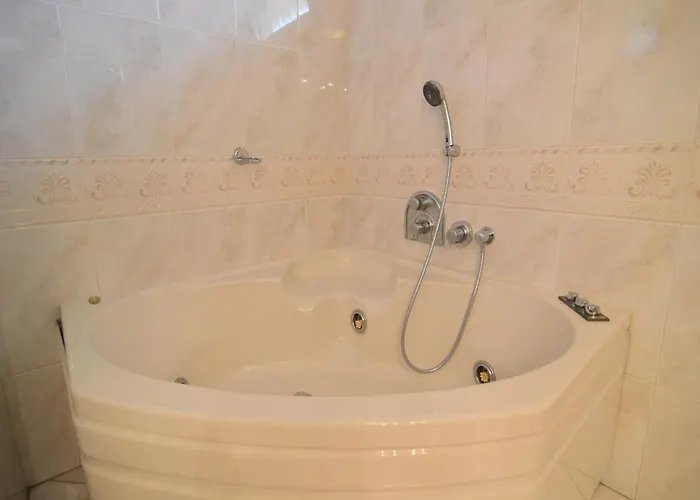 In With Heated Pool Semesterbostad