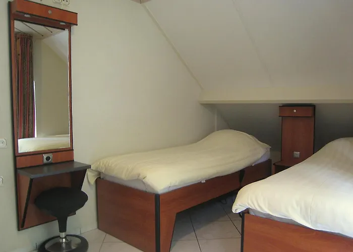 In With Heated Pool Lunteren