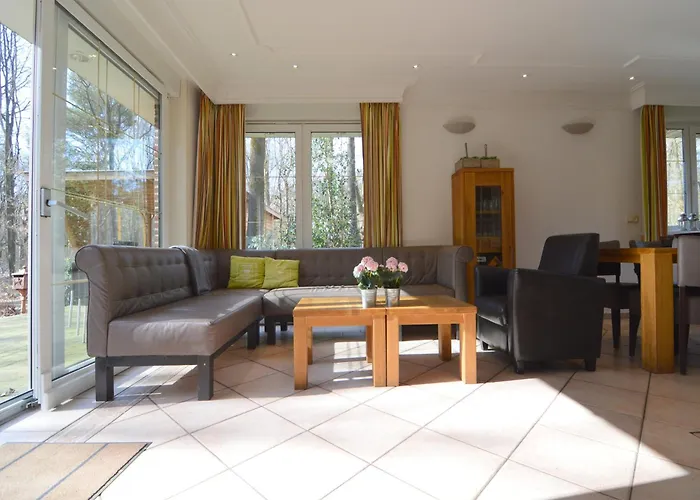 In With Heated Pool Σπίτι διακοπών Lunteren